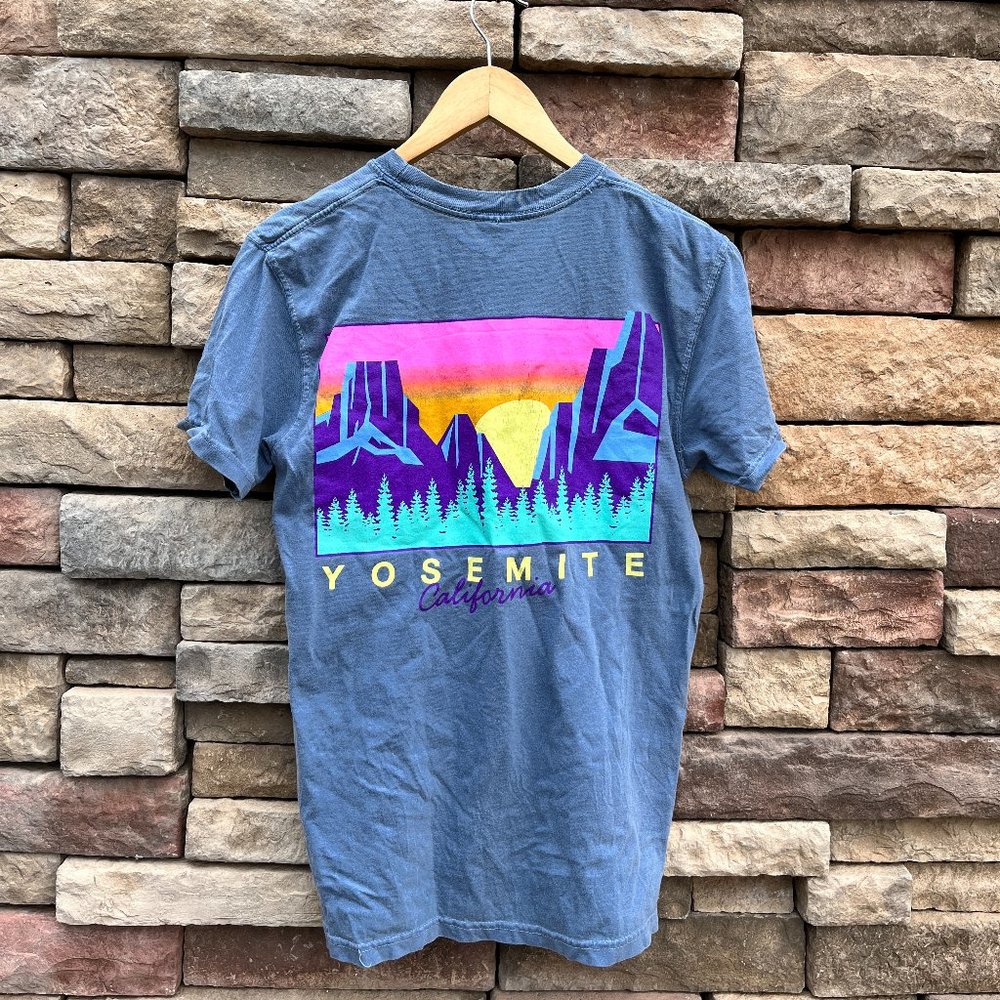YOSEMITE Retro Styled Cotton T Shirt Small Blue